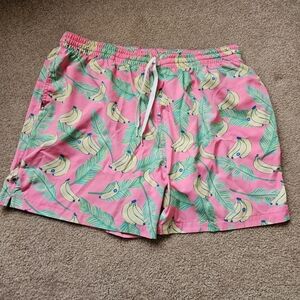 Chubbies Mens Swim Trunks, Peelin Good 2x, 5.5 Inch Inseam, Pink Bananas